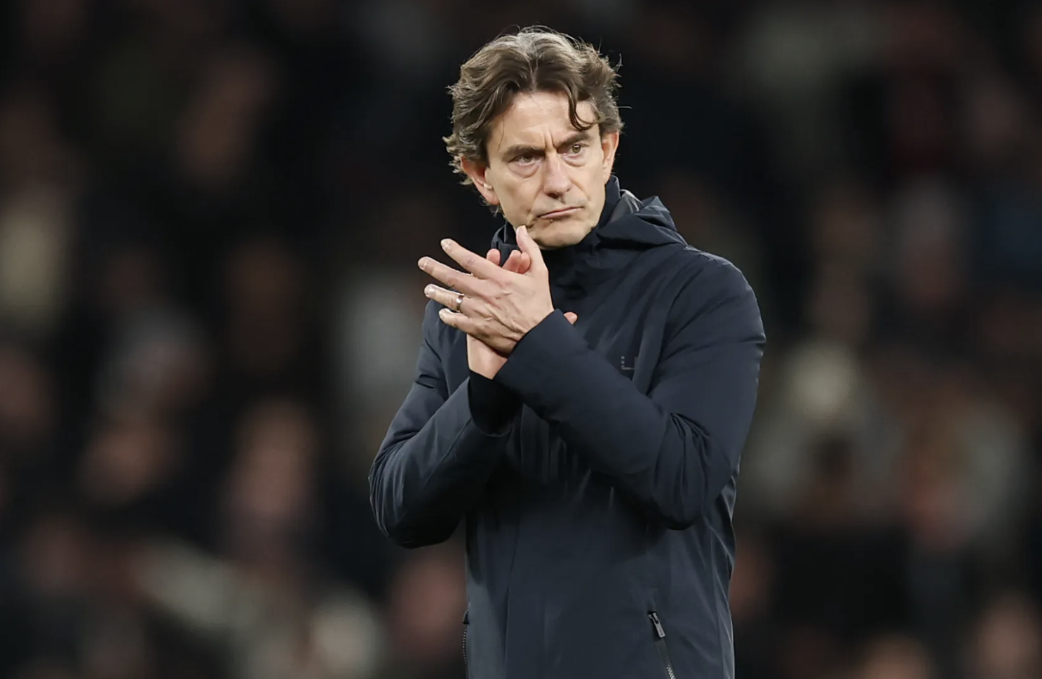 Thomas Frank bi la o khi xuong duong ham sau tran thua cua Tottenham truoc West Ham.